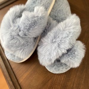 Brand New Blue fuzzy slippers sz 8 1/2 to 9 cross band open toe .